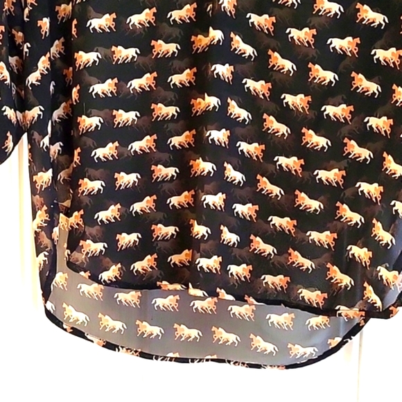 Pleione Horses Design Women's Top - S - Picture 3 of 6